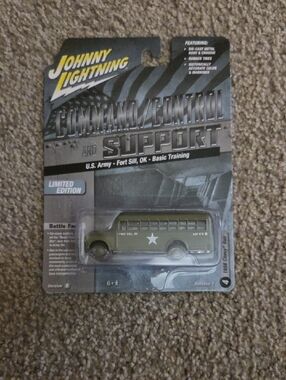 Johnny Lightning U.S. Army Green 1956 Chevy Military Bus - Limited Edition #4